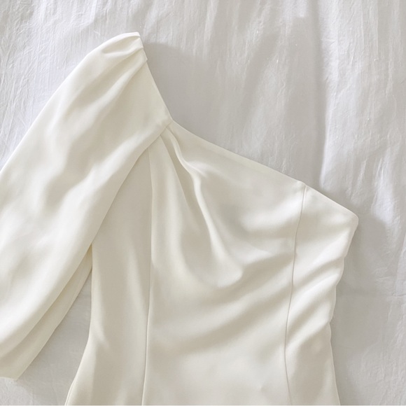 G. Label by Goop Celina One-Shoulder Puff Sleeve Top in Ivory - Picture 13 of 14